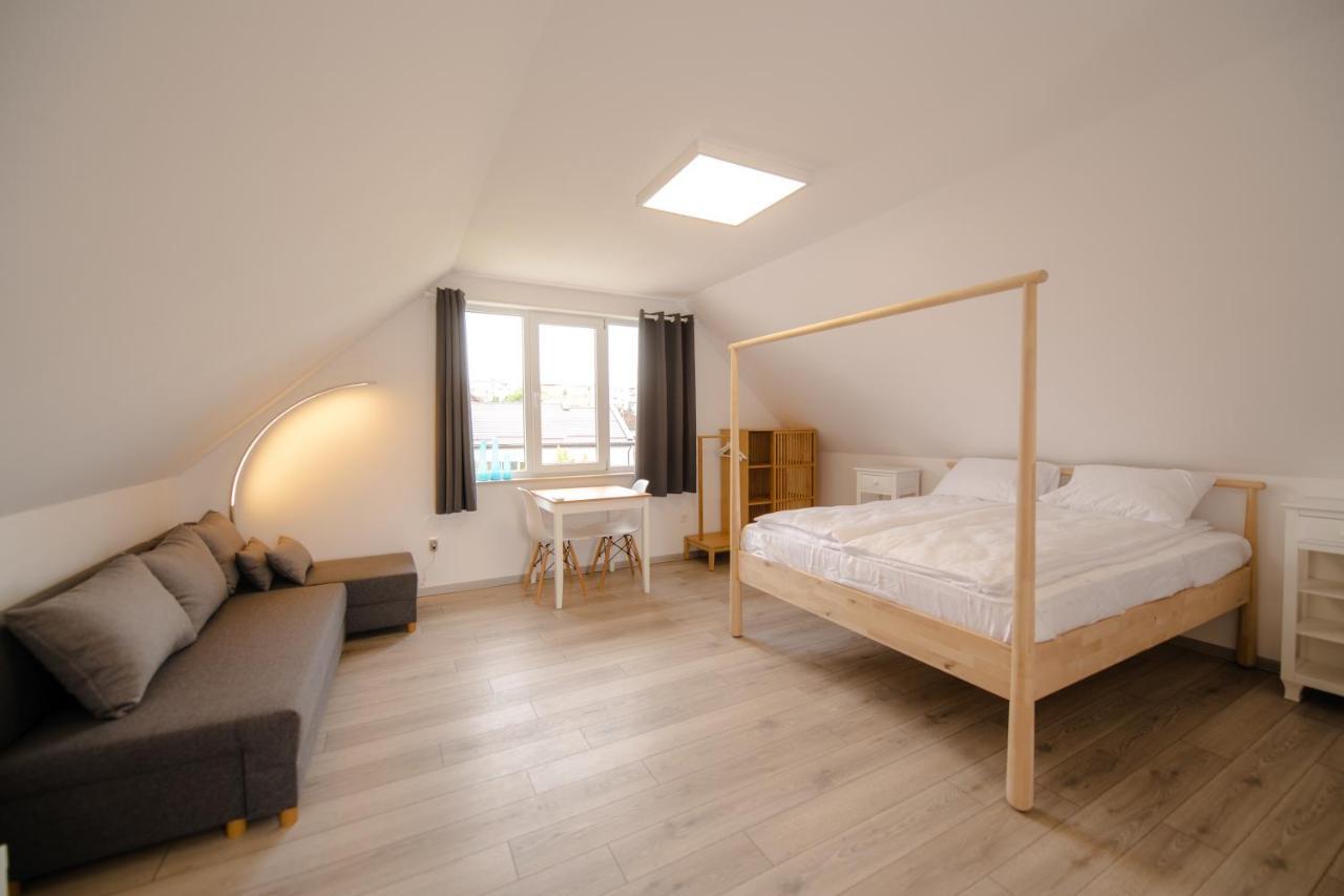 Tîrgu Secuiesc Pixel Guesthouse מראה חיצוני תמונה