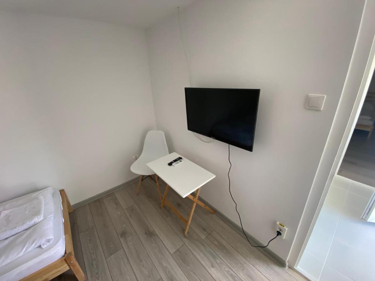Tîrgu Secuiesc Pixel Guesthouse מראה חיצוני תמונה