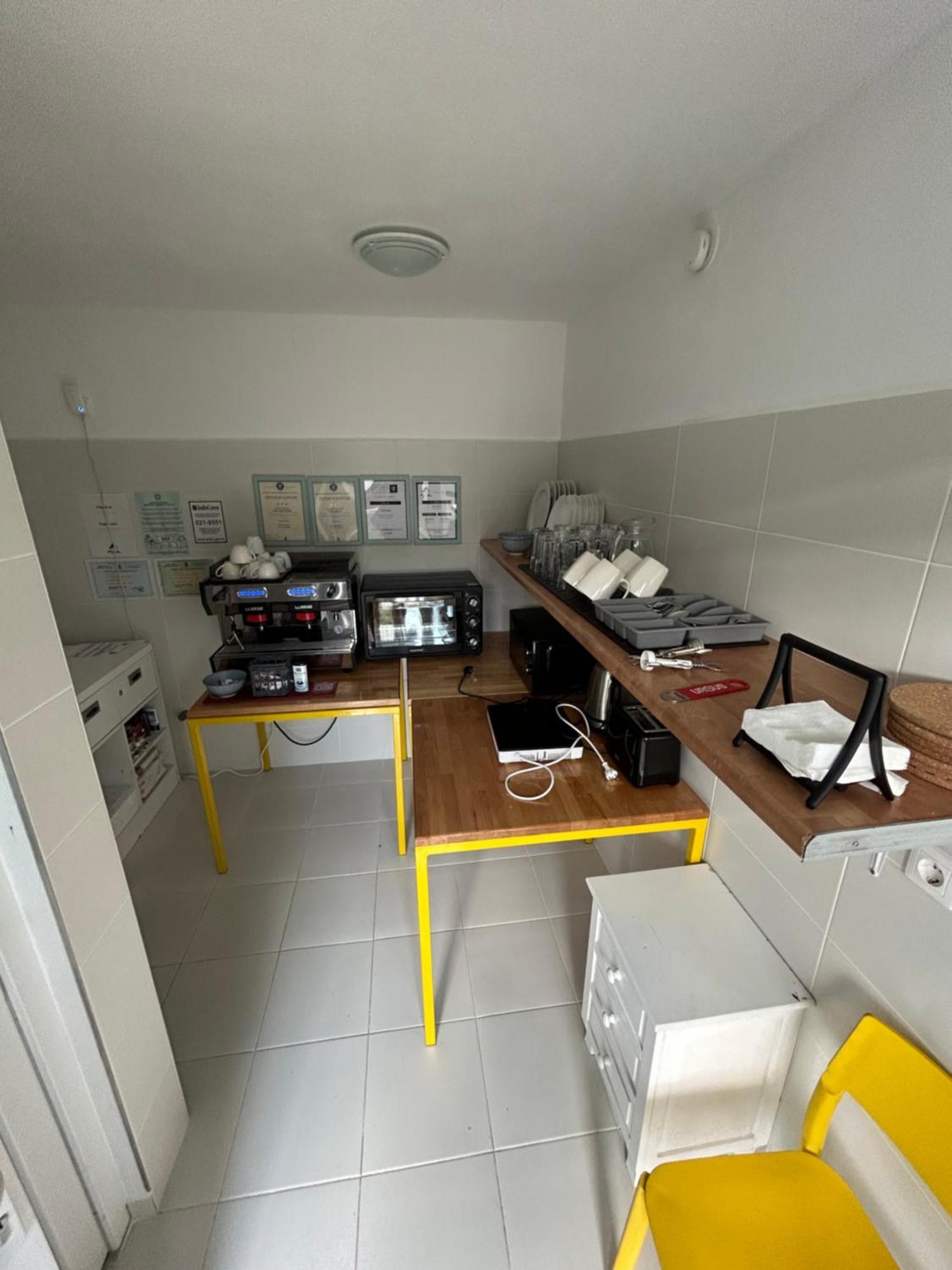 Tîrgu Secuiesc Pixel Guesthouse מראה חיצוני תמונה