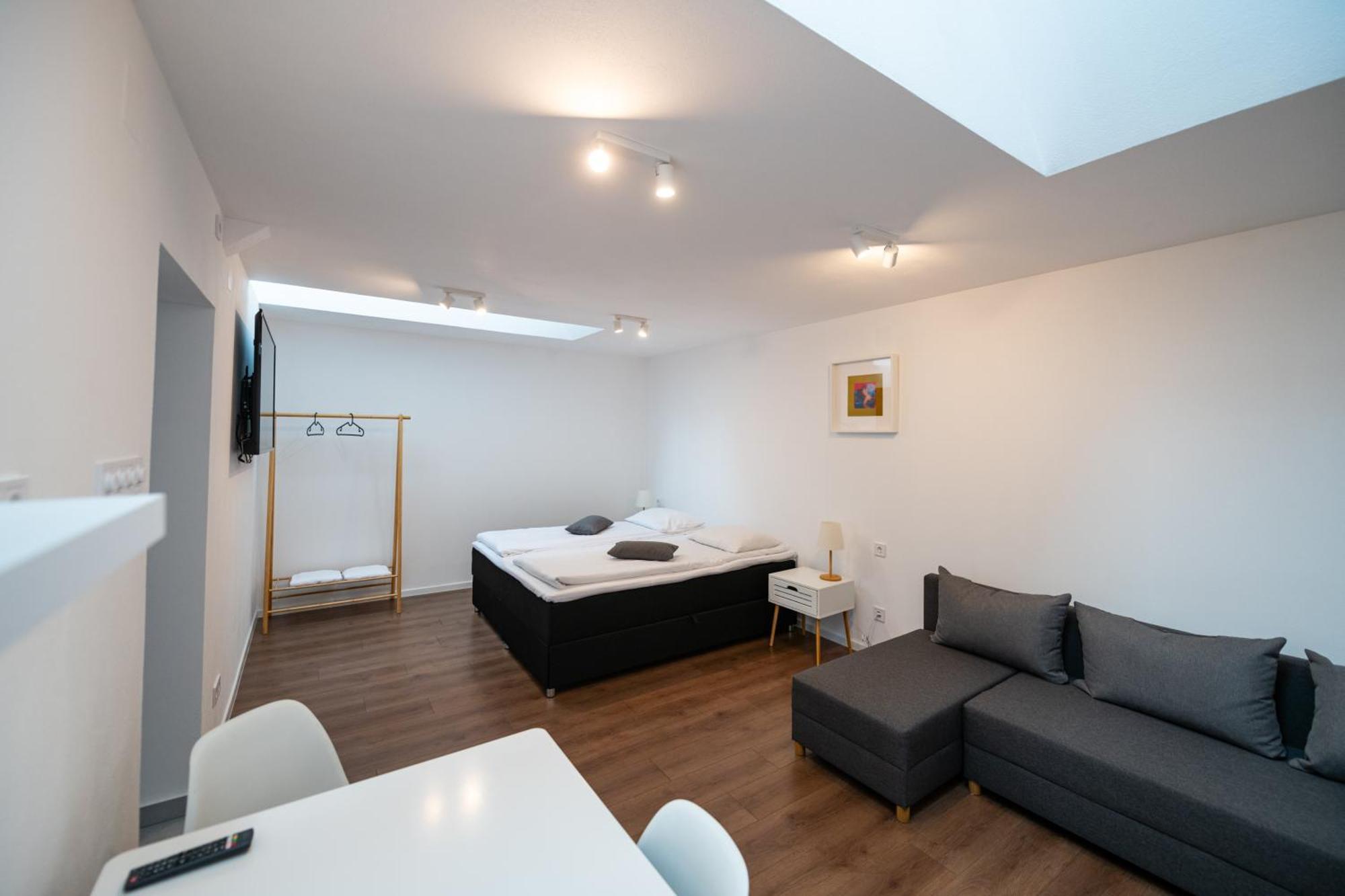 Tîrgu Secuiesc Pixel Guesthouse מראה חיצוני תמונה
