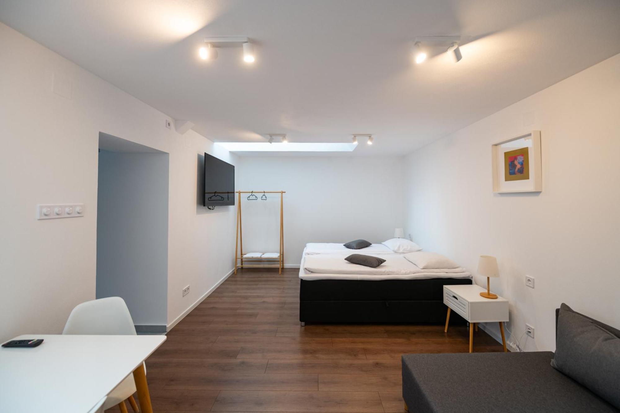 Tîrgu Secuiesc Pixel Guesthouse מראה חיצוני תמונה